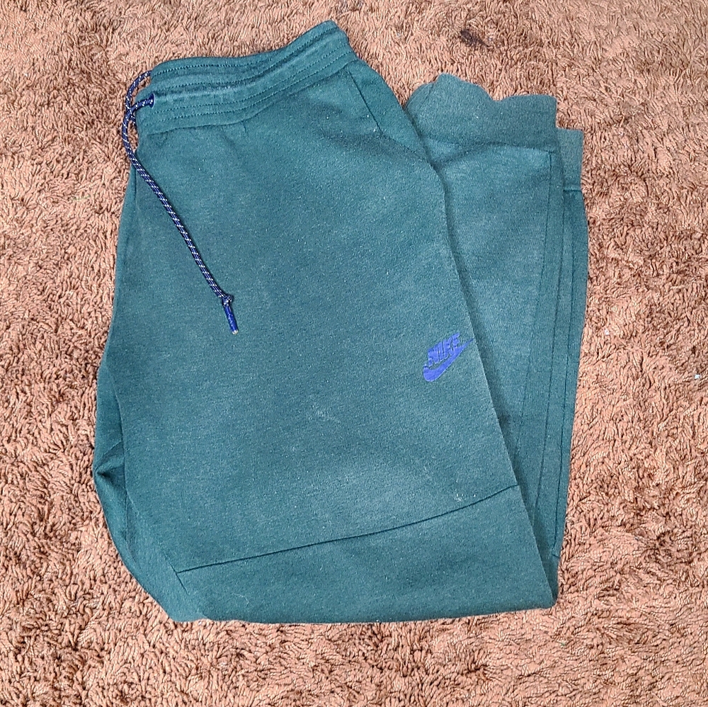Nike tech joggers